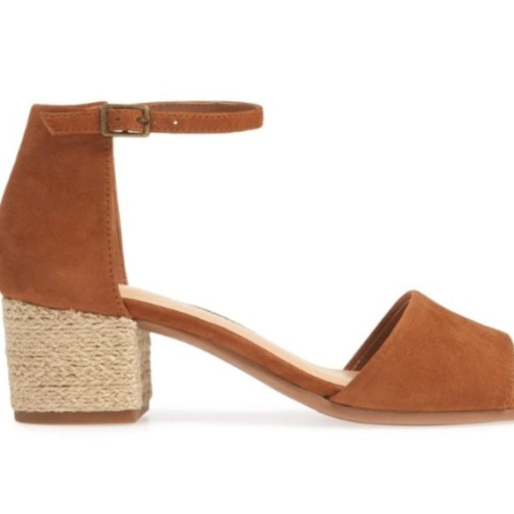 NEW IN BOX BELLA VITA FABLE SANDAL - Picture 3 of 6